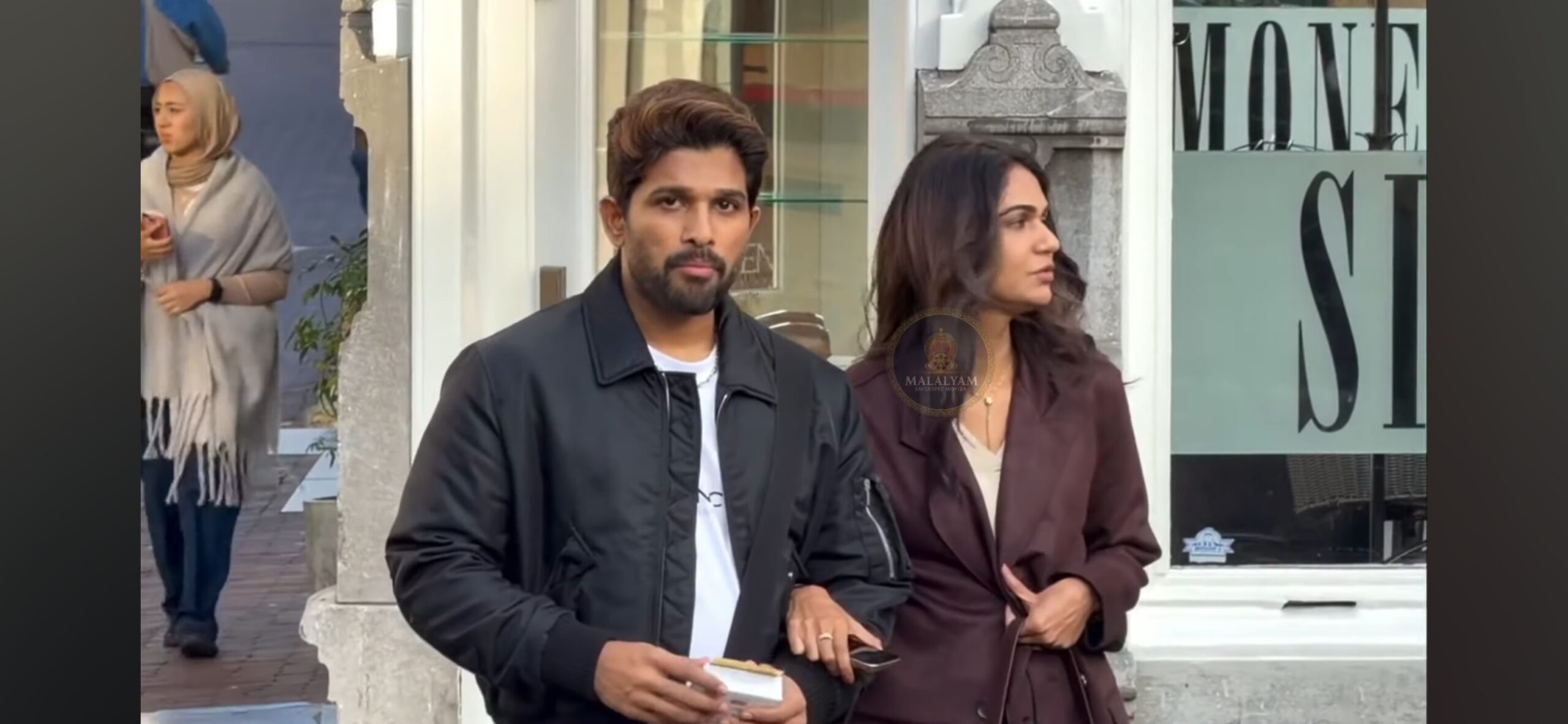 Alu arjun amsterdam tour with his wife