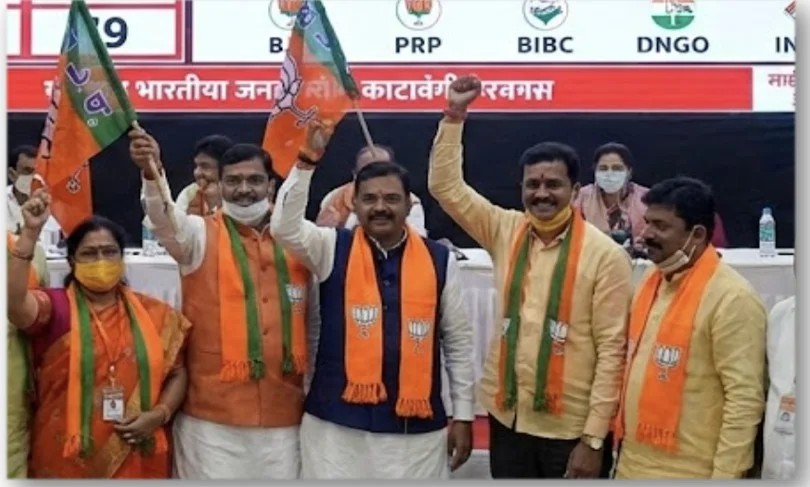 Bjp inches towards thumping win in maharashtra