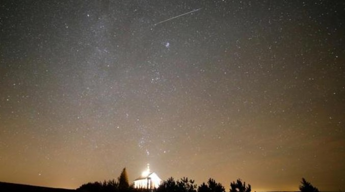 Geminid Meteor Shower To Peak This Weekend, Offering A Dazzling Sky Show 2 Dz