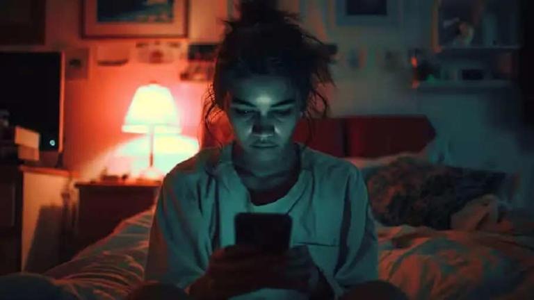 Why you should never use your phone before bed
