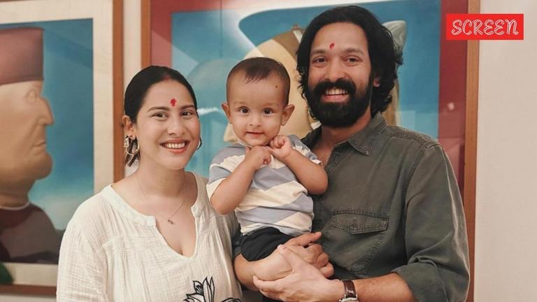 Vikrant massey talks about his wife's 30-hour work and says