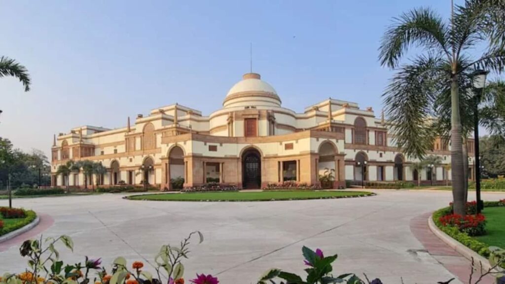 Vladimir putin is entertained at delhi's rs 170-crore